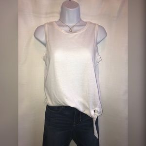 White scoop neck Derek Rose tank w/tie.